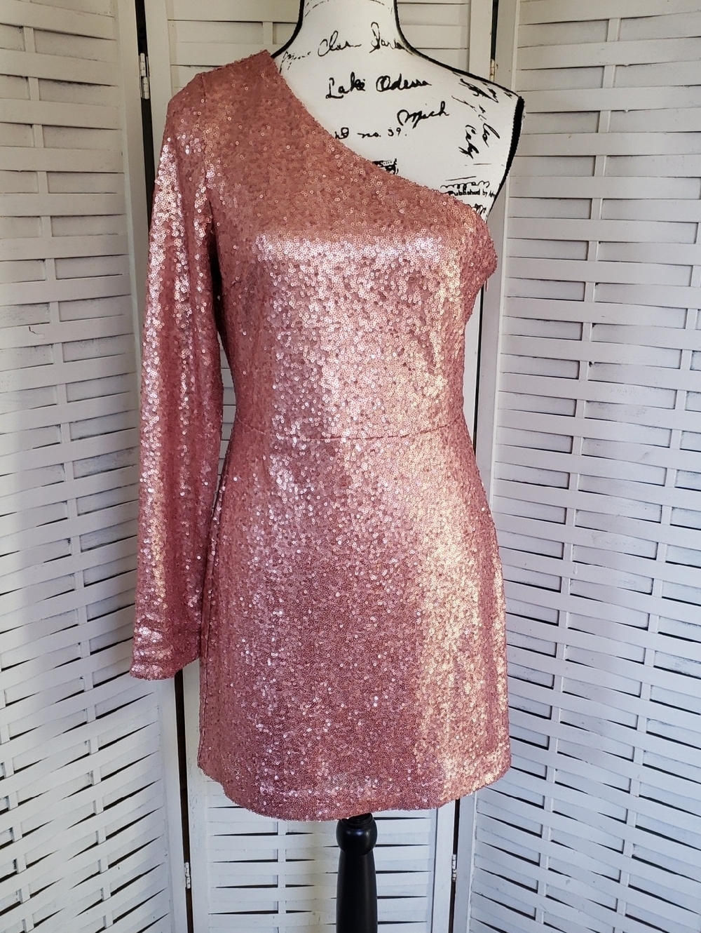 Vici One-Shoulder Rose Gold Sequin Mini Dress Size L New